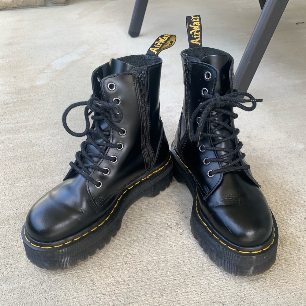 Dr. Martens Jadon 8-Eye Boot